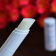 Son dưỡng môi Rebirth nhau thai cừu ngừa khô nứt nẻ 3.7g