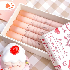 Son tint Ukiss Ginger Cat Trek 3.3g (nhiều màu)