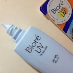 Sữa chống nắng Bioré chống thấm nước SPF50+/PA++++ 40ml