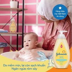 Sữa tắm cho bé Johnson's Baby chiết xuất yến mạch và sữa 500 ml (từ 1 tuổi)
