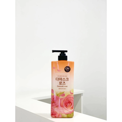 Sữa Tắm On: The Body dưỡng ẩm hương hoa Hồng Damask 900g