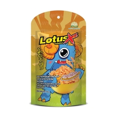 Hỗn hợp bánh que Dorkbua Lotus X vị truyền thống với snack hải sản mực vị cay gói 18g