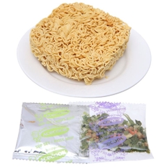 Mì Xào Táo quân vị thịt bằm xốt cà khay 95g (date 09/10/2024)