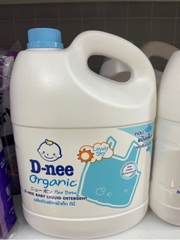 Nước giặt Dnee