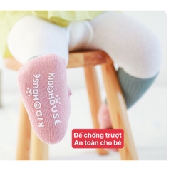 Tất len xù cao cổ 3D cực dày cho bé trai bé gái sơ sinh