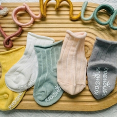 Vớ cao cổ chống trượt cho bé trai bé gái sơ sinh 𝟎𝟔𝐓𝐂𝐓