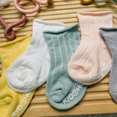 Vớ cao cổ chống trượt cho bé trai bé gái sơ sinh 𝟎𝟔𝐓𝐂𝐓