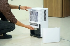 Máy hút ẩm dân dụng Fujihome DH12 – Công suất 12 lít/ngày, tiết kiệm điện, vận hành êm ái