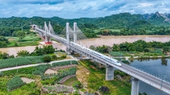 Trải nghiệm tàu cao tốc Bằng Tường Nam Ninh trong tour Quảng Tây