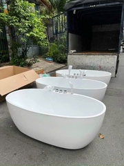 Bồn Tắm Oval Gắn Sen Vòi VKT-17