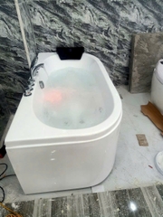 Bồn Tắm Chân Yếm Cong MKT-16