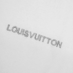 Polo Louis Vuitton Cổ Đính Logo Titan