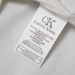 Áo Thun Calvin Klein In Phồng (Trắng)