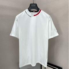Áo Thun Tommy Viền Cổ Thêu Chữ
