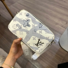 Túi Soft Trunk Đeo Chéo DC-04 LV Alpha