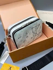 Túi Soft Trunk Đeo Chéo DC-04 LV Alpha