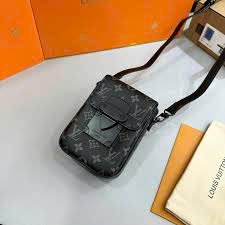 Túi Soft Trunk Đeo Chéo - DC-20 LV S-Lock Vertical Đen