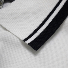 Polo Gucci Thêu Chữ Trên Túi Trắng
