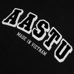 Áo Thun Aastu Thêu Xù Sau Lưng (Đen)