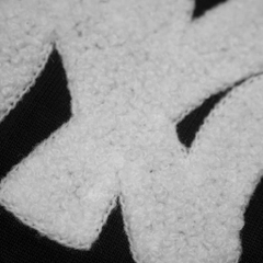 Áo Thun New Era Thêu Xù Big Logo NY -Đen