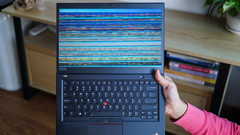 Màn Hình Laptop Bị Sọc Màu, Sai Màu, Chập Chờn – Dịch Vụ Sửa Chữa Laptop Phú Quốc | Máy Tính Phú Quốc | Vi Tính Hải Đăng