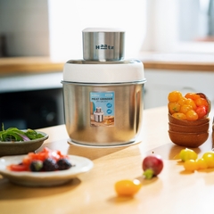 Máy xay đa năng 2 cối: inox lớn và thuỷ tinh nhỏ gọn