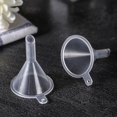 Phễu nhựa mini chiết mỹ phẩm