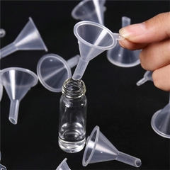 Phễu nhựa mini chiết mỹ phẩm