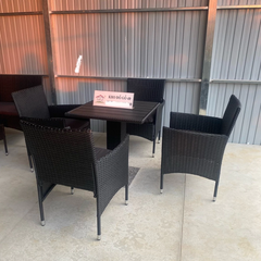 BÀN ĂN NGOÀI TRỜI, BÀN CÀ PHÊ GIẢ MÂY KDG026 70 × 70 × 75 cm | Bền Đẹp – Sang Trọng – Chống Chịu Thời Tiết
