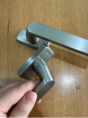 TAY CỬA SỔ INOX - BẠC