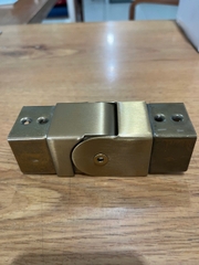 TAY VỊN CẦU THANG INOX (40*40)