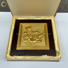 TRANH HOA SEN BẰNG ĐỒNG DÁT VÀNG - KÍCH THƯỚC 20X20CM
