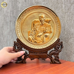 TRANH ĐĨA ĐỒNG MẠ VÀNG 24K - BÁC HỒ NGỒI GHẾ SOFA (ĐK 25CM)