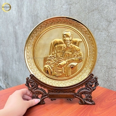 TRANH ĐĨA ĐỒNG MẠ VÀNG 24K - BÁC HỒ NGỒI GHẾ SOFA (ĐK 19CM)