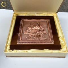 TRANH HOA SEN BẰNG ĐỒNG ĐỎ GIẢ CỔ - KÍCH THƯỚC 20X20CM