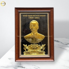 TRANH ĐỒNG CHÂN DUNG CHỦ TỊCH HỒ CHÍ MINH BẰNG ĐỒNG DÁT VÀNG - KÍCH THƯỚC 28X38CM