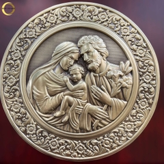 TRANH HỘP QUÀ TẶNG CÔNG GIÁO "THÁNH GIA THẤT " BẰNG ĐỒNG VÀNG - TRANH ĐỂ BÀN (KÍCH THƯỚC 23X23CM)