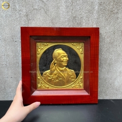 TRANH CHÂN DUNG ĐẠI TƯỚNG VÕ NGUYÊN GIÁP BẰNG ĐỒNG DÁT VÀNG - KÍCH THƯỚC 38X38CM