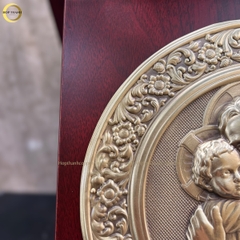 TRANH HỘP QUÀ TẶNG CÔNG GIÁO "THÁNH GIUSE BẾ CHÚA HÀI ĐỒNG " BẰNG ĐỒNG VÀNG -TRANH ĐỂ BÀN (KÍCH THƯỚC 23X23CM)