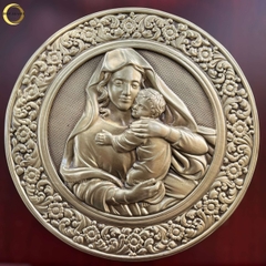 TRANH HỘP QUÀ TẶNG CÔNG GIÁO "ĐỨC MẸ BẾ CHÚA GIÊSU" BẰNG ĐỒNG VÀNG - TRANH ĐỂ BÀN (KÍCH THƯỚC 23X23CM)