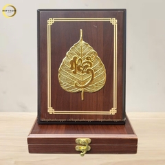 TRANH LÁ BỒ ĐỀ CHỮ NHẪN BẰNG ĐỒNG MẠ VÀNG 24K -QUÀ TẶNG ĐỂ BÀN (KÍCH THƯỚC 20X25CM)
