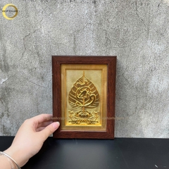 TRANH LÁ BỒ ĐỀ CHỮ TÂM BẰNG ĐỒNG MẠ VÀNG 24K - QUÀ TẶNG ĐỂ BÀN (KÍCH THƯỚC 15X20CM)