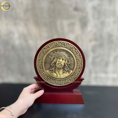 TRANH QUÀ TẶNG CÔNG GIÁO "CHÚA GIÊSU ĐỘI MÃO GAI " BẰNG ĐỒNG VÀNG - TRANH ĐỂ BÀN (KÍCH THƯỚC 20x25CM)