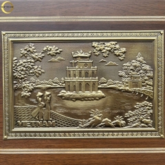 TRANH HỒ HOÀN KIẾM BẰNG ĐỒNG VÀNG GIẢ CỔ - TRANH QUÀ TẶNG ĐỂ BÀN (KÍCH THƯỚC 22X17CM )