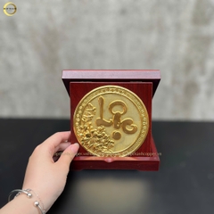 TRANH CHỮ LỘC THƯ PHÁP BẰNG ĐỒNG MẠ VÀNG 24K QUÀ TẶNG ĐỂ BÀN (KÍCH THƯỚC 16X16CM)