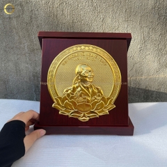 TRANH CHÂN DUNG ĐẠI TƯỚNG VÕ NGUYÊN GIÁP BẰNG ĐỒNG DÁT VÀNG - KÍCH THƯỚC 24X24CM