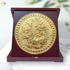 TRANH HOA CÁT TƯỜNG NHƯ Ý BẰNG ĐỒNG MẠ VÀNG 24K - KÍCH THƯỚC 24X24CM