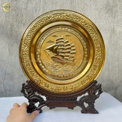TRANH ĐĨA THUẬN BUỒM XUÔI GIÓ BẰNG ĐỒNG MẠ VÀNG 24K - ĐƯỜNG KÍNH 35CM