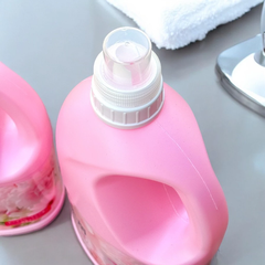 Nước xả vải kháng khuẩn hương hoa thiên nhiên 2,5L Kaneyo