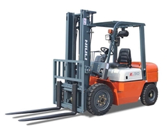 XE NÂNG DẦU FD30/35